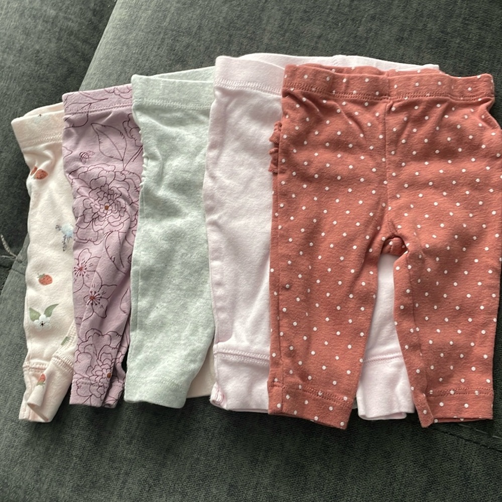 5 pairs of Carter’s pants 3M size